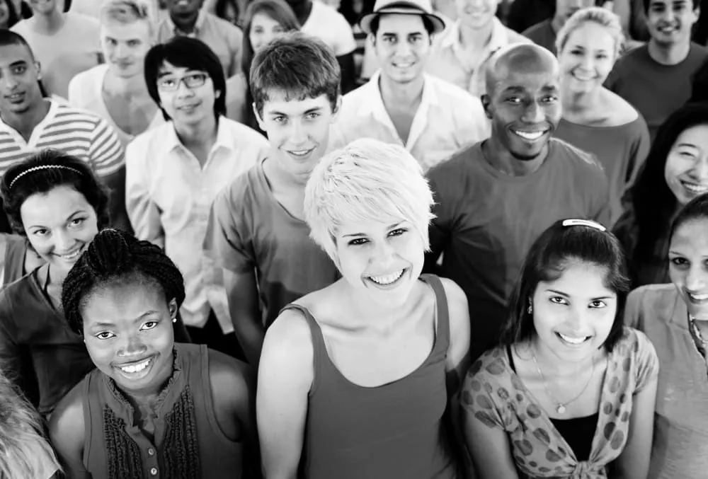 gran-grupo-personas-buceadores (1)